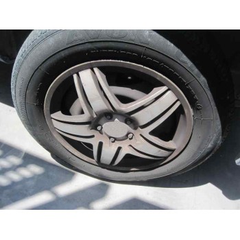 ford fiesta berlina del año 2000