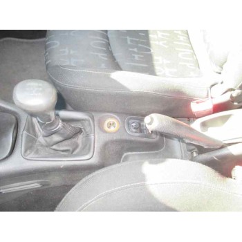 peugeot 206 berlina del año 2001