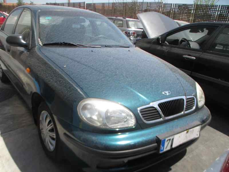 daewoo lanos del año 2001