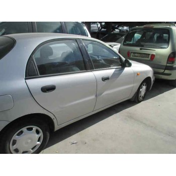 daewoo lanos del año 2000