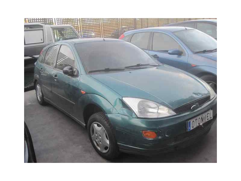 ford focus berlina (cak) del año 2001