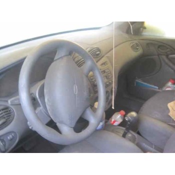 ford focus berlina (cak) del año 2001