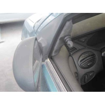 ford focus berlina (cak) del año 2001