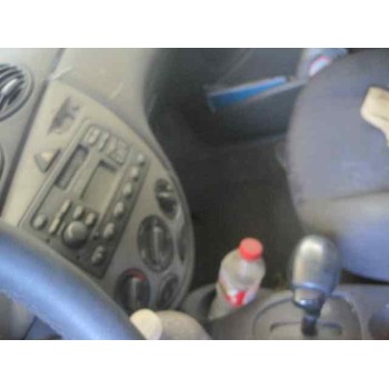 ford focus berlina (cak) del año 2001