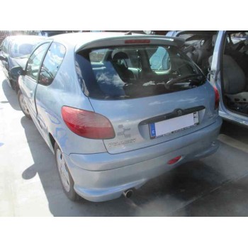 peugeot 206 berlina del año 2001