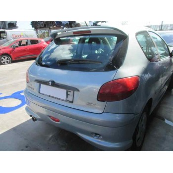 peugeot 206 berlina del año 2001