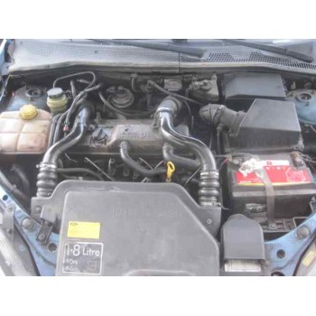 ford focus berlina (cak) del año 2001