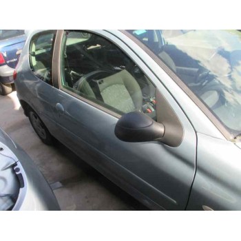 peugeot 206 berlina del año 2001