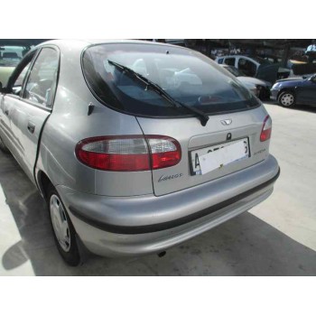 daewoo lanos del año 2000