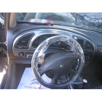 citroën xsara berlina del año 2000