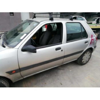 ford fiesta berlina (dx) del año 2001