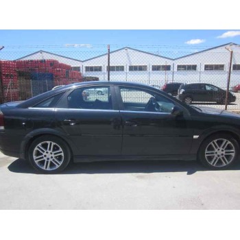 opel vectra c berlina del año 2004