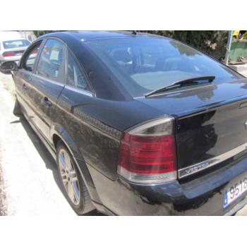 opel vectra c berlina del año 2004