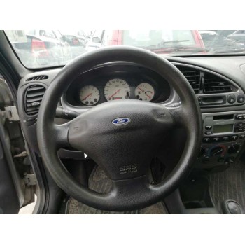 ford fiesta berlina (dx) del año 2001