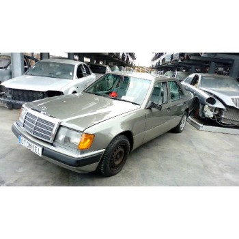 MERCEDES-BENZ CLASE E (W124) BERLINA