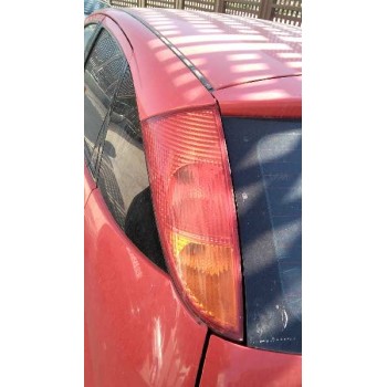 ford focus berlina (cak) del año 2004