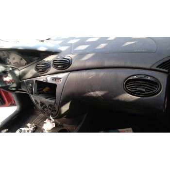 ford focus berlina (cak) del año 2004