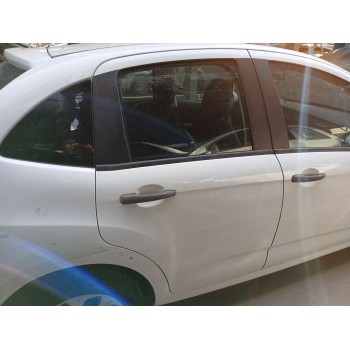 PUERTA TRASERA DERECHA 