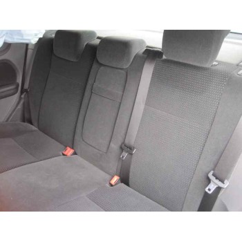 ford focus berlina (cap) del año 2006