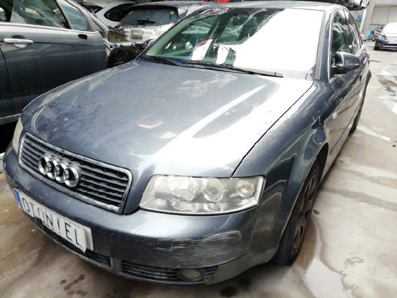 AUDI A4 BERLINA (8E)