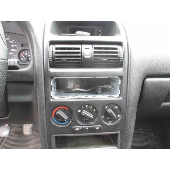 opel astra g berlina del año 1999