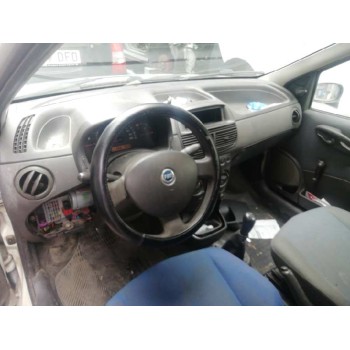 fiat punto berlina (188) del año 2005