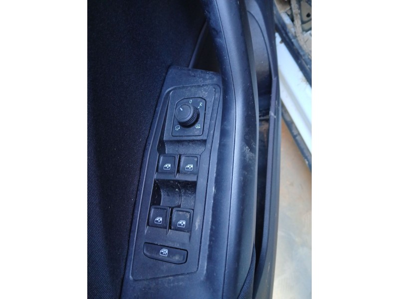 Recambio de mando elevalunas delantero izquierdo para volkswagen t-roc (a11, d11) 1.5 tsi referencia OEM IAM   