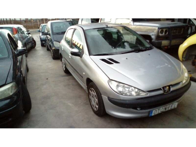 PEUGEOT 206 BERLINA