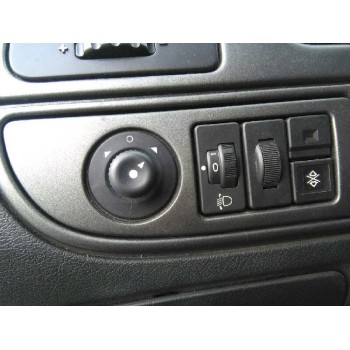 citroën xsara berlina del año 1999