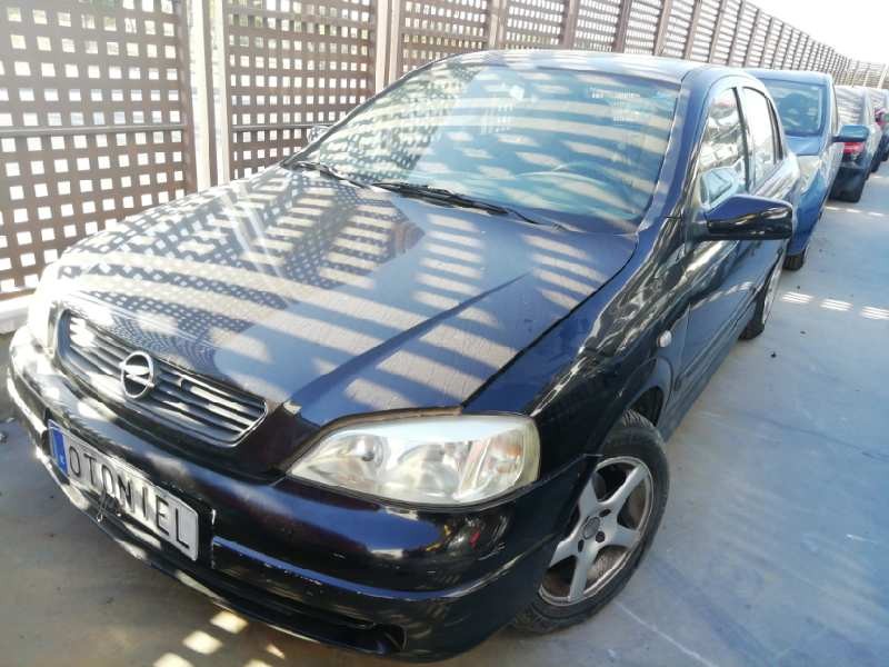 opel astra g berlina del año 2002