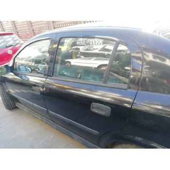opel astra g berlina del año 2002