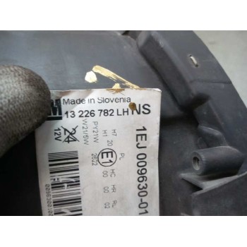 Recambio de faro izquierdo para opel insignia sports tourer 2.0 cdti cat referencia OEM IAM 13226782  