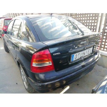 opel astra g berlina del año 2002