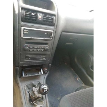 opel astra g berlina del año 2002