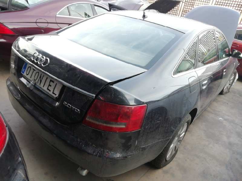 AUDI A6 BERLINA (4F2)