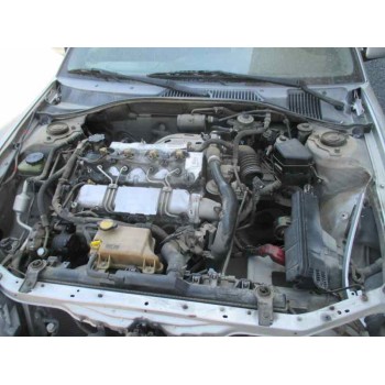 toyota avensis berlina (t 22) del año 2000