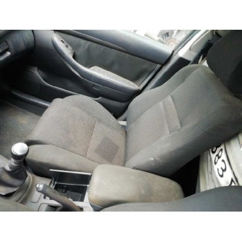 toyota avensis berlina (t25) del año 2005