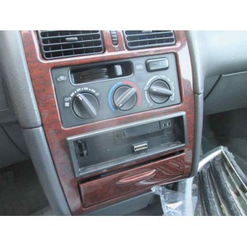 toyota avensis berlina (t 22) del año 2000