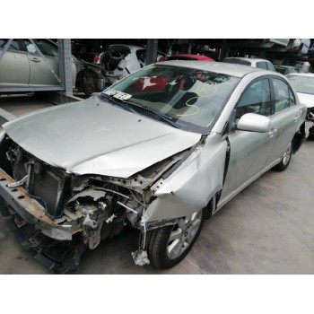 toyota avensis berlina (t25) del año 2005