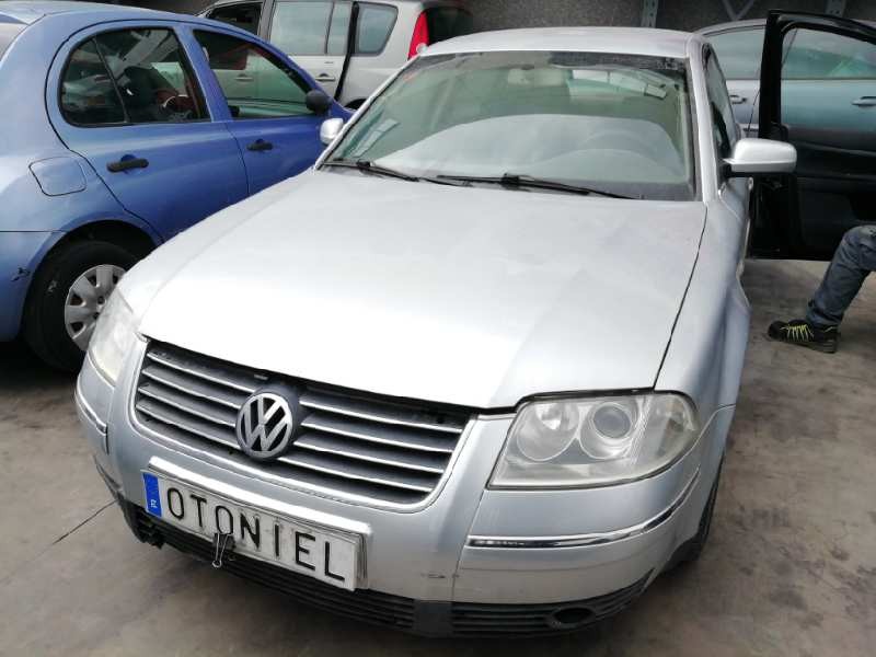 VOLKSWAGEN PASSAT BERLINA (3B3)