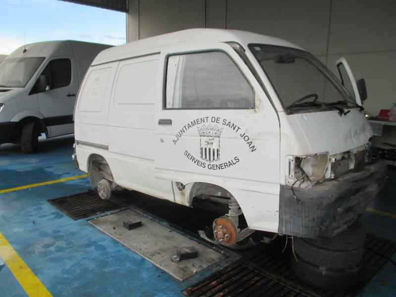 piaggio (vespa) porter caja cerrada del año 2002
