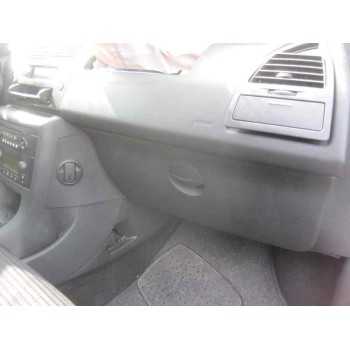 citroën c4 berlina del año 2005