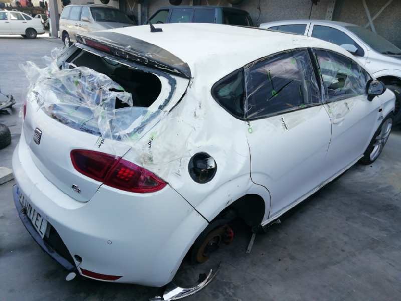 SEAT LEON (1P1)