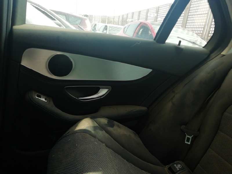 Recambio de guarnecido puerta trasera derecha para mercedes-benz clase c w205 c200 bluetec referencia OEM IAM   