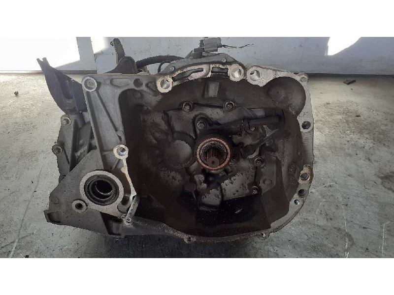 Recambio de caja cambios para renault clio grandtour 20 aniversario referencia OEM IAM JH3176 B 96.203KM 5V