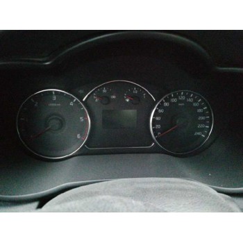 kia carens ( ) del año 2014