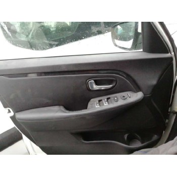 kia carens ( ) del año 2014