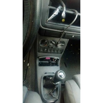 volkswagen polo berlina (6n2) del año 2001