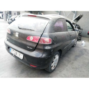 seat ibiza (6l1) del año 2002
