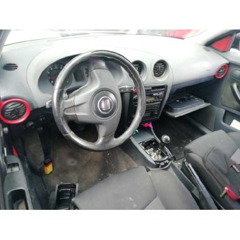 seat ibiza (6l1) del año 2002